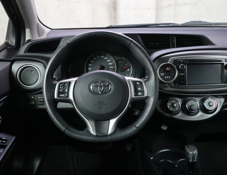 Toyota Yaris 15