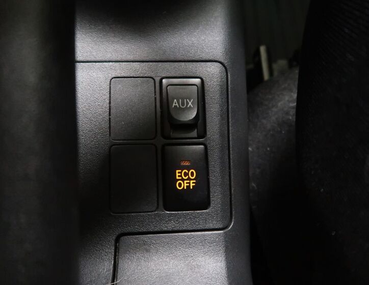 Toyota Yaris 25