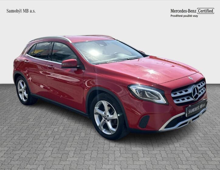 Mercedes-Benz GLA 7