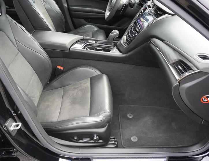 Cadillac CTS 32
