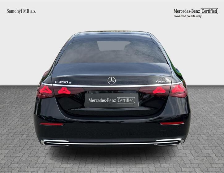 Mercedes-Benz Třídy E 4