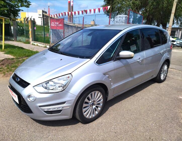 Ford S-MAX 1