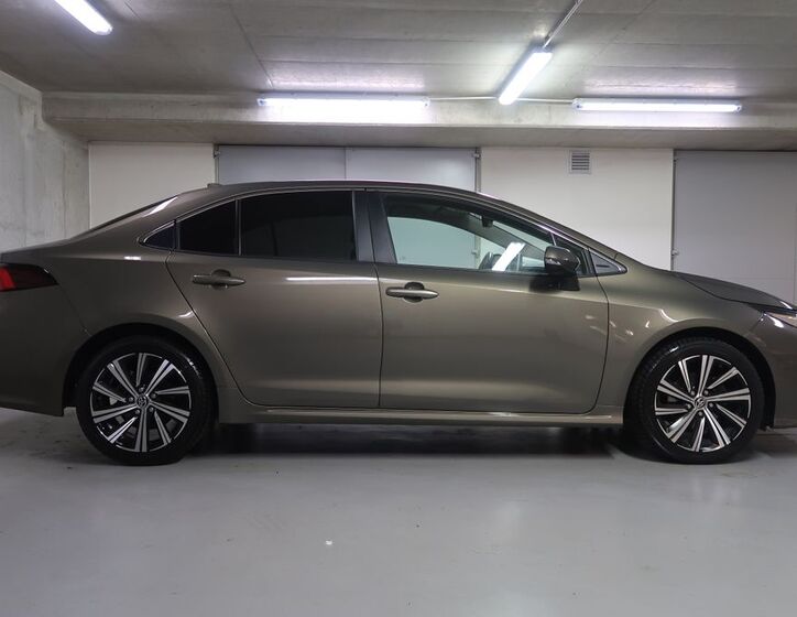 Toyota Corolla 4