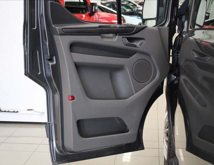 Ford Transit Custom 14
