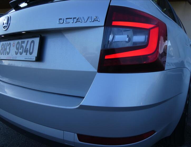 Škoda Octavia 10