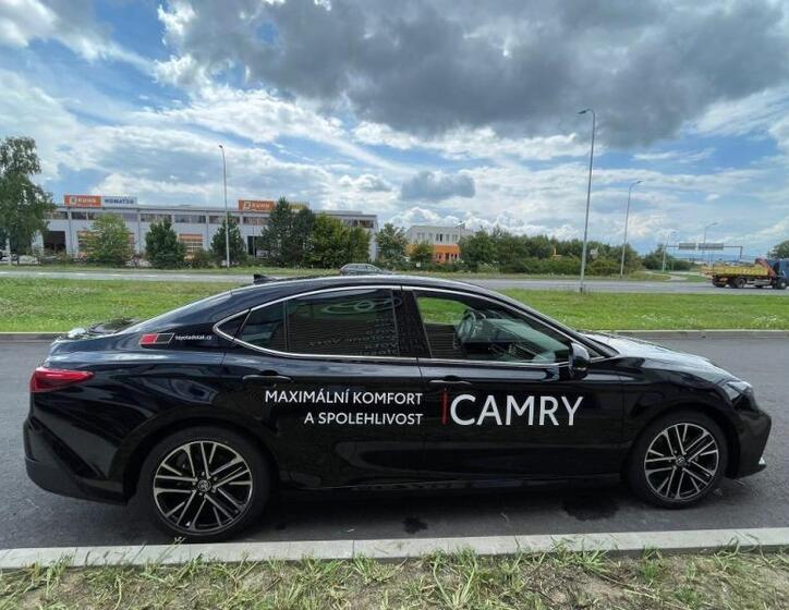 Toyota Camry 8