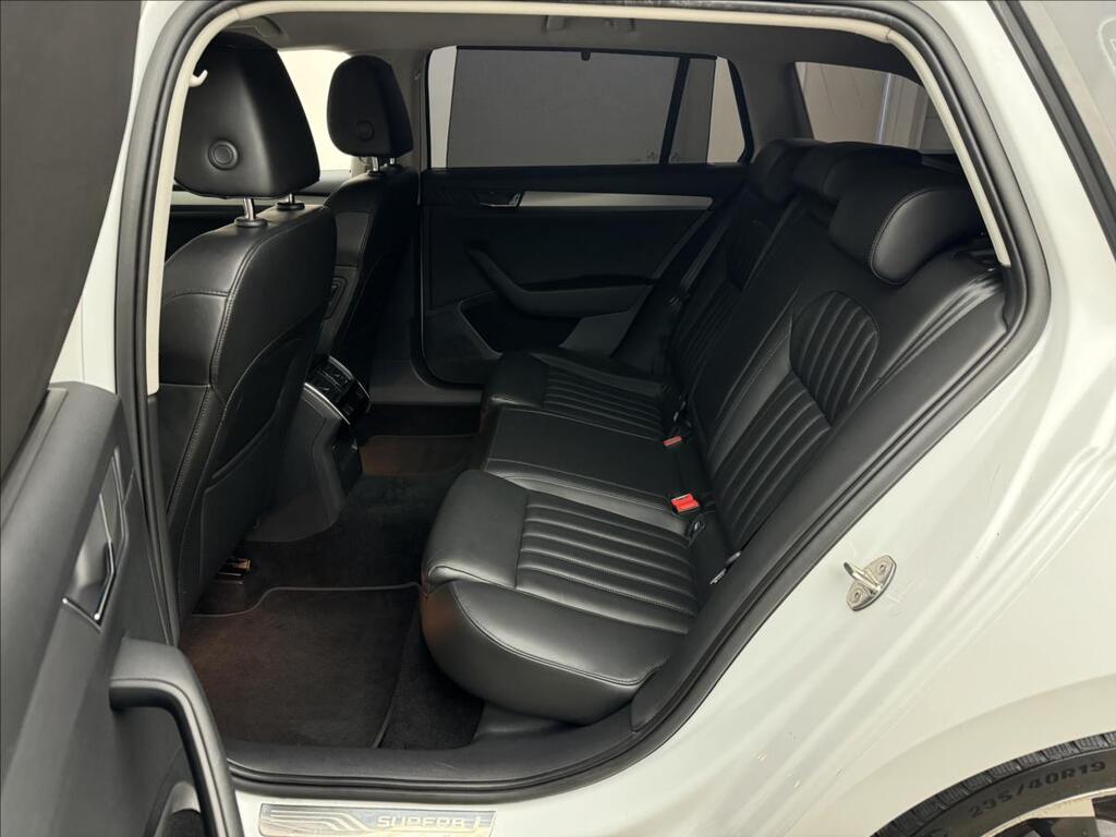 Škoda Superb 40