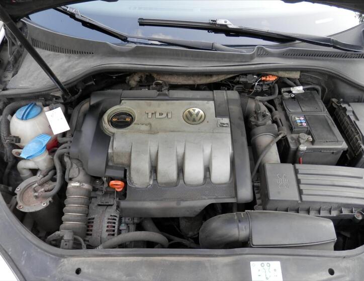 Volkswagen Golf 21