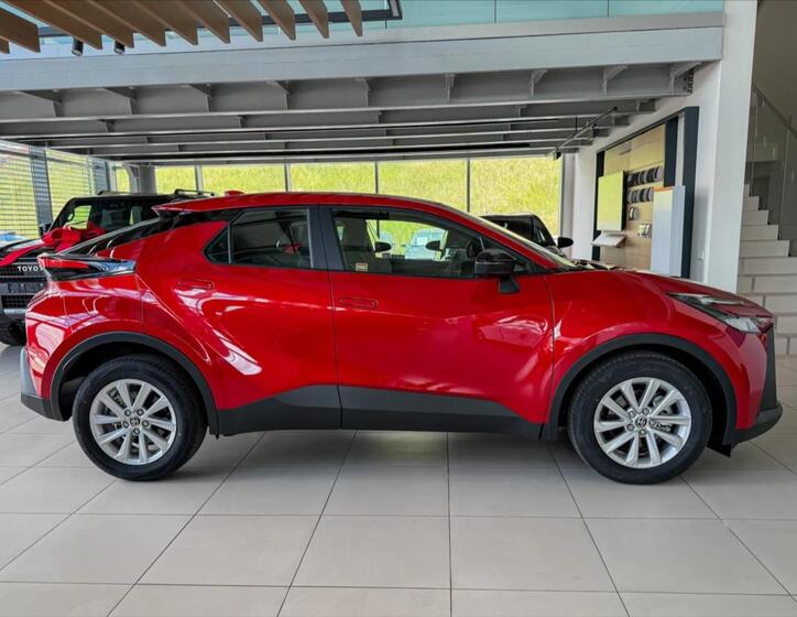 Toyota C-HR 5