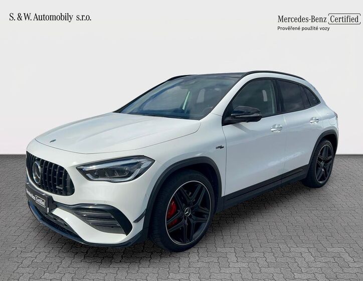 Mercedes-Benz GLA 1