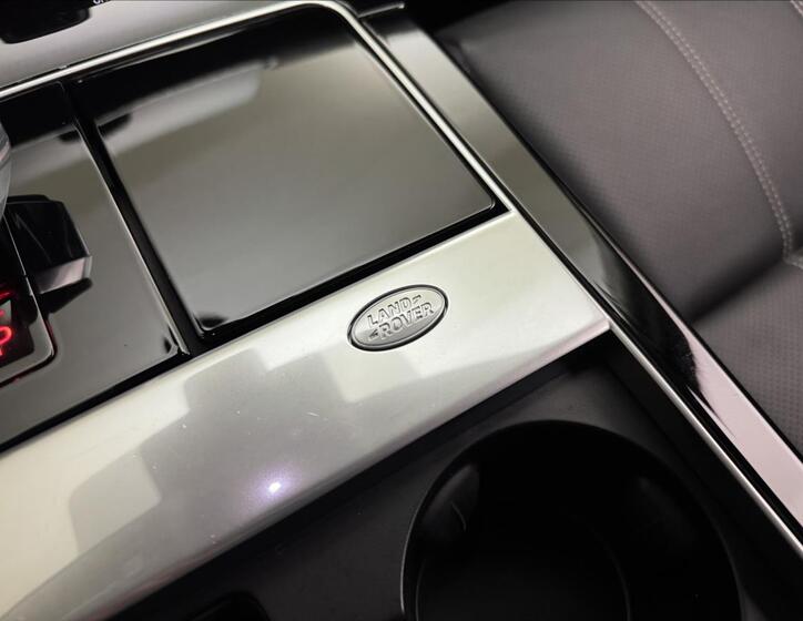Land Rover Range Rover Velar 29