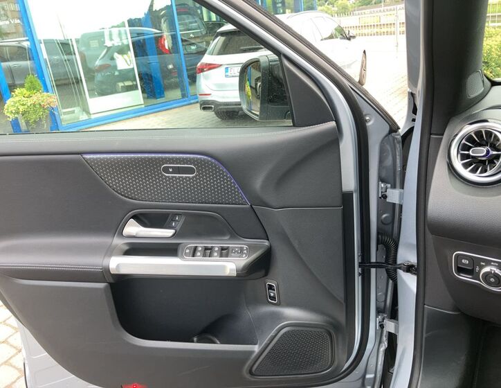 Mercedes-Benz GLB 22