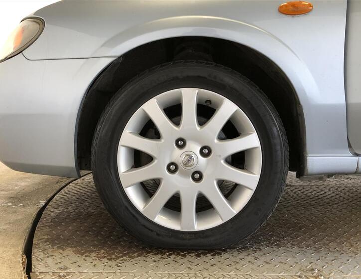 Nissan Almera 25