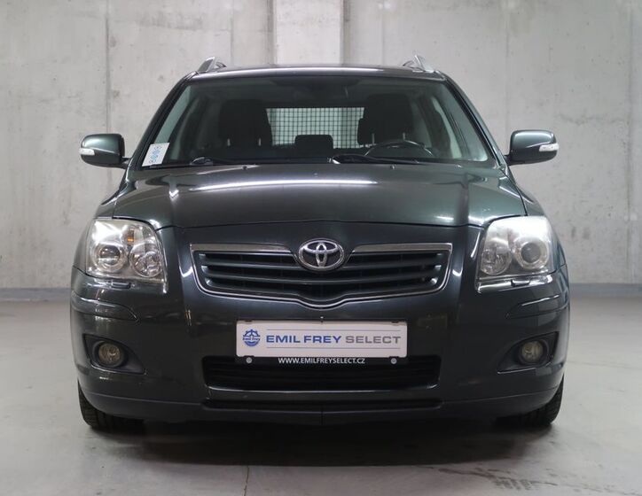 Toyota Avensis 2