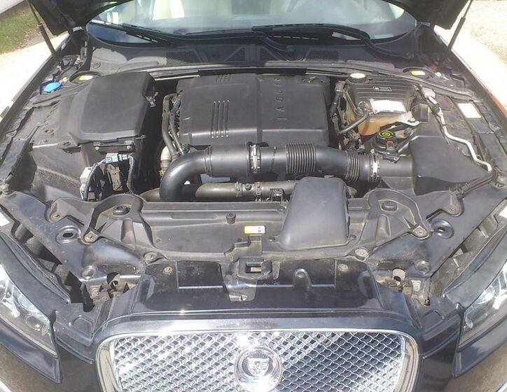 Jaguar XF 21