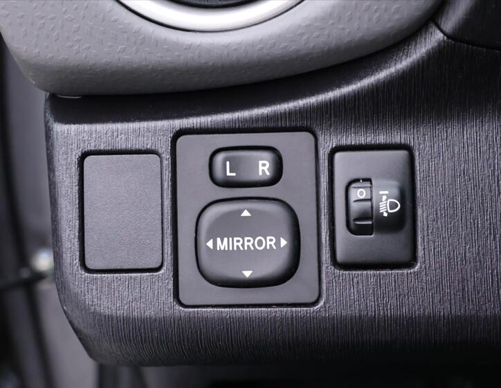 Toyota Yaris 15