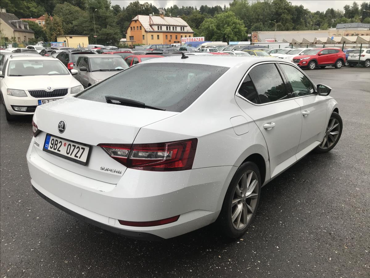 Škoda Superb