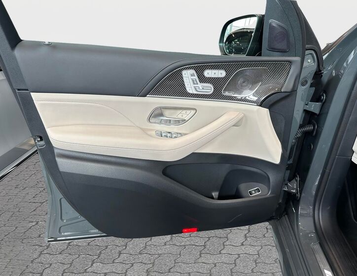 Mercedes-Benz GLE 8