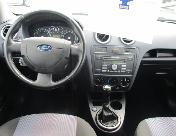 Ford Fusion 16