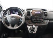 Opel Vivaro 8