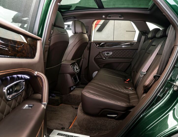 Bentley Bentayga 16