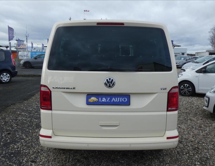 Volkswagen Caravelle 5