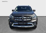 Mercedes-Benz Třídy X 8