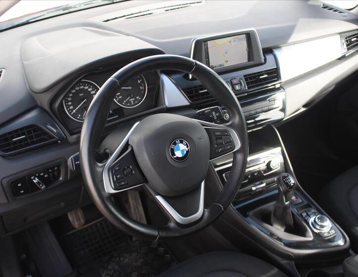BMW Řada 2 14
