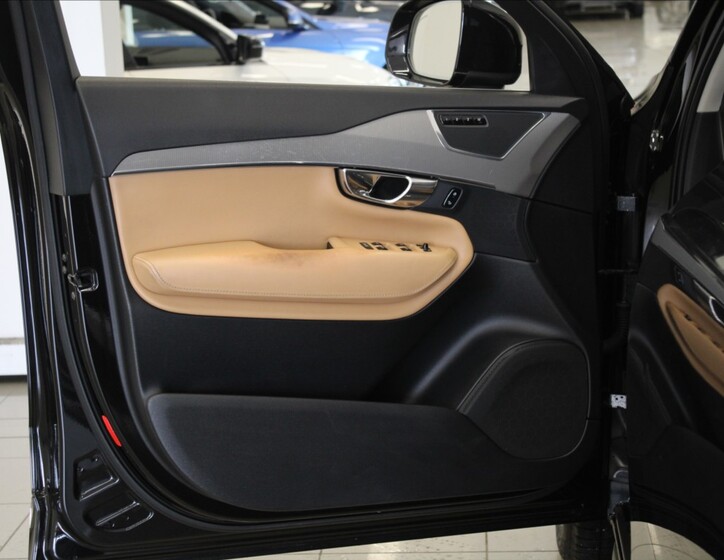 Volvo XC90 18