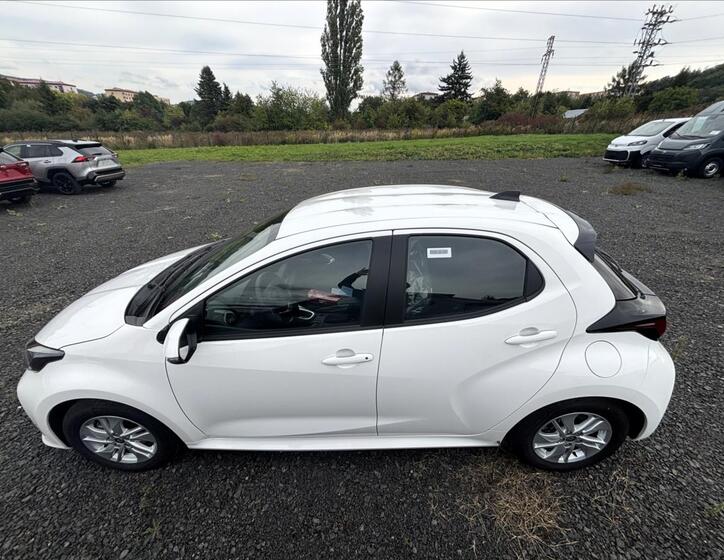 Toyota Yaris 4