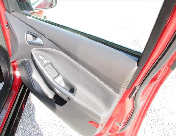 Ford Focus 10
