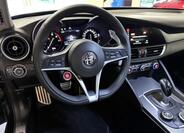Alfa Romeo Giulia 14