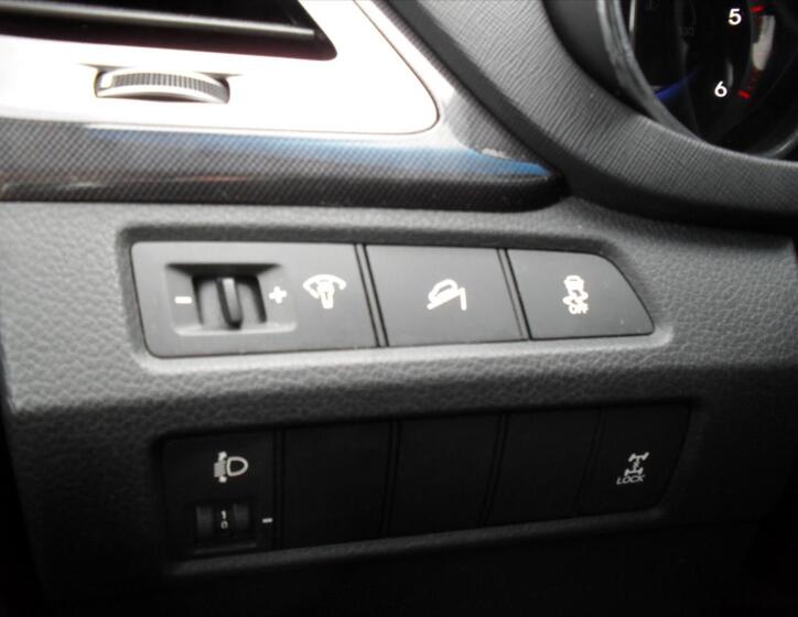 Hyundai Santa Fe 25