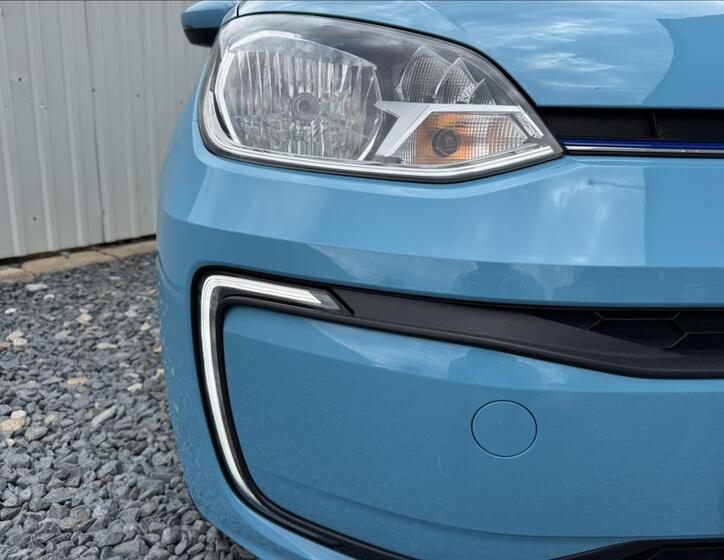 Volkswagen e-up! 8