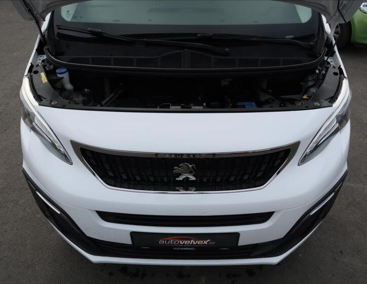 Peugeot Traveller 18