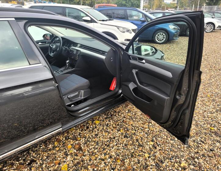 Volkswagen Passat 10