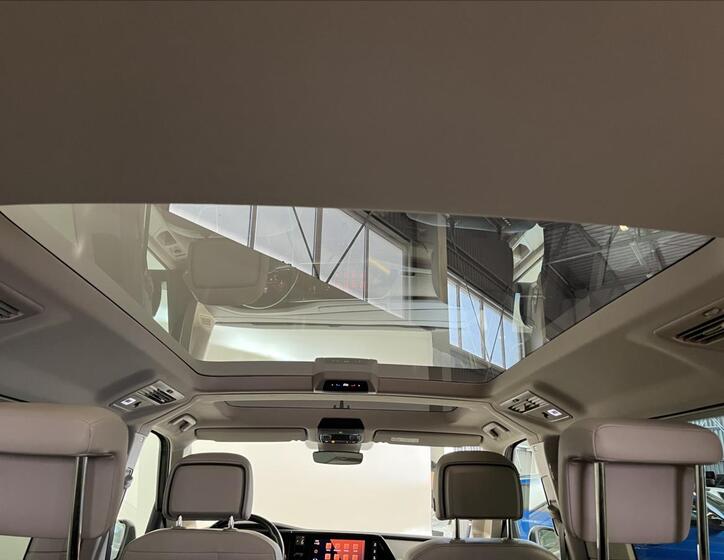 Volkswagen Multivan 23