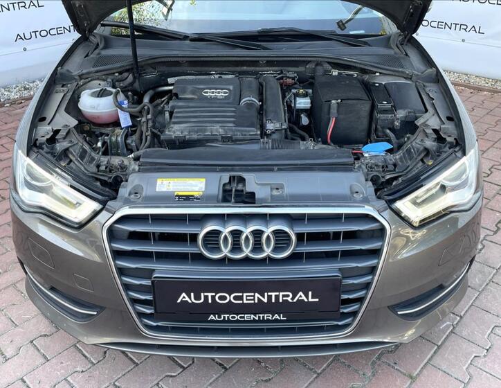 Audi A3 8