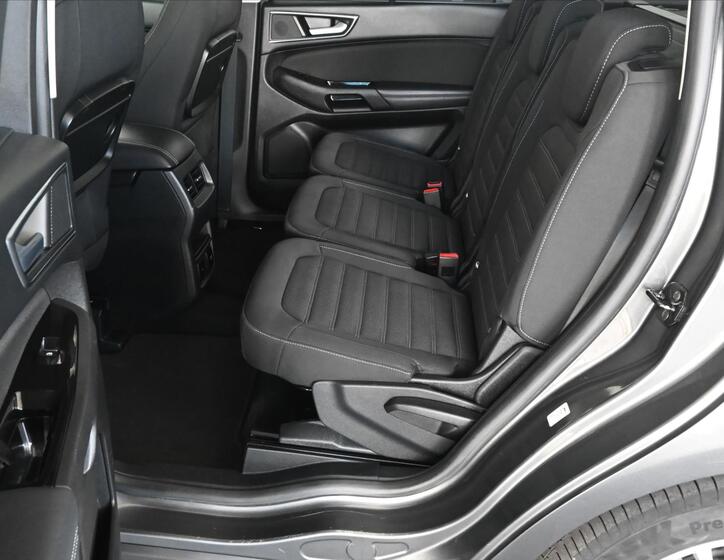 Ford Galaxy 11