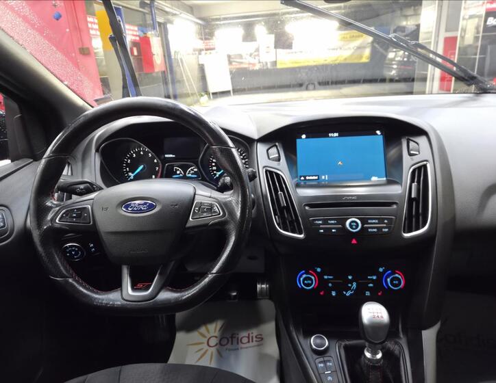 Ford Focus 16