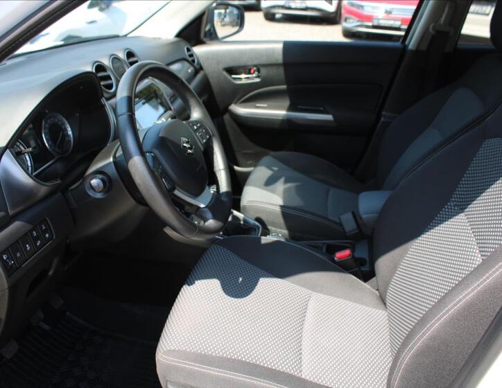 Suzuki Vitara 9