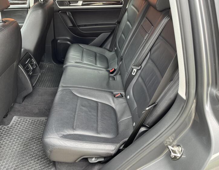 Volkswagen Touareg 13