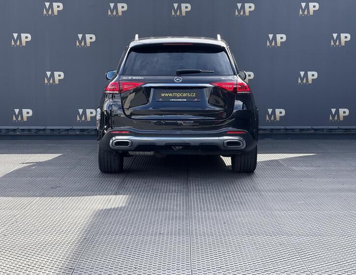 Mercedes-Benz GLE 8