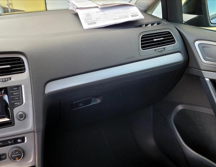 Volkswagen Golf 34