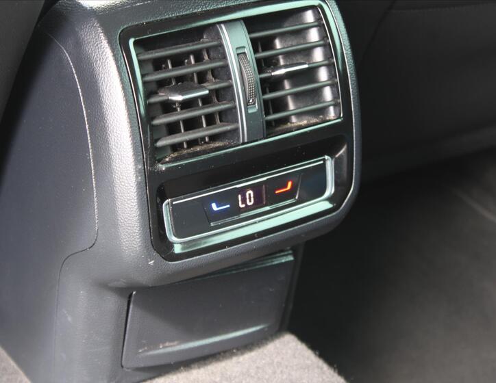 Volkswagen Passat 12