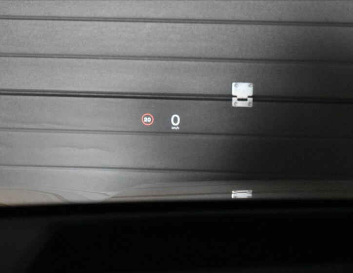 Volvo EX90 22
