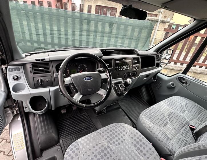 Ford Transit 13