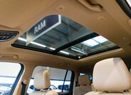 Jeep Grand Cherokee 32