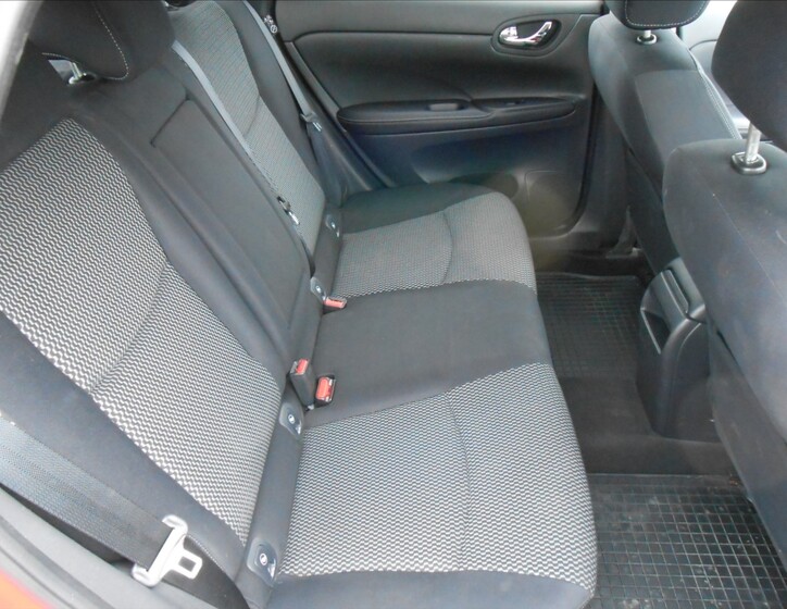 Nissan Pulsar 16