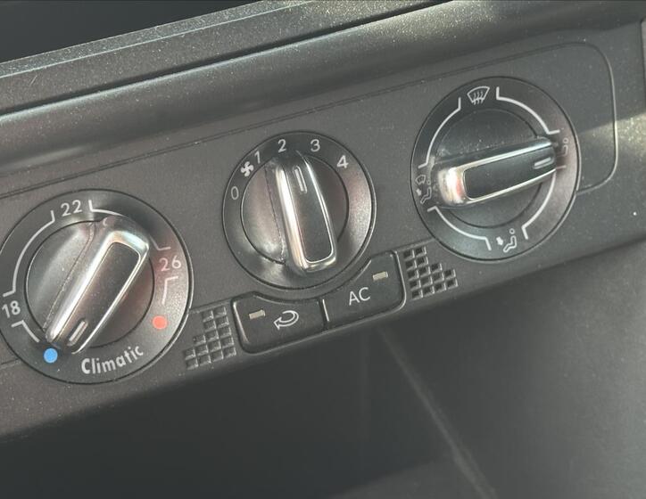 Volkswagen Polo 12